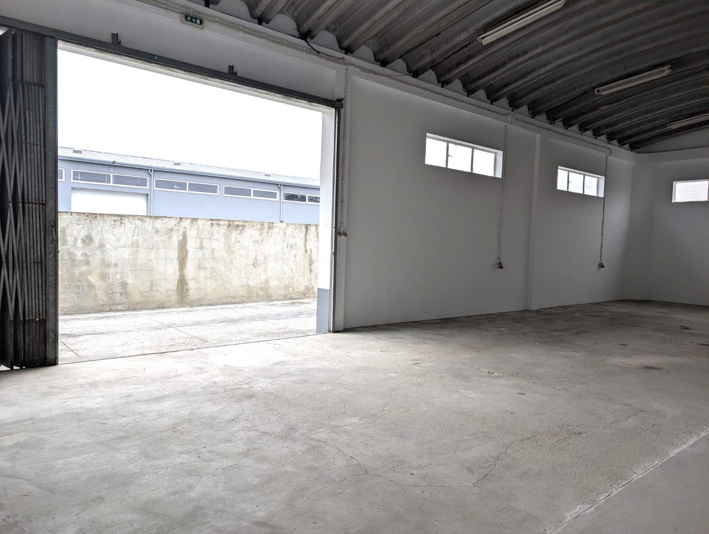 Armazém para Arrendamento - Aveiro (Esgueira)