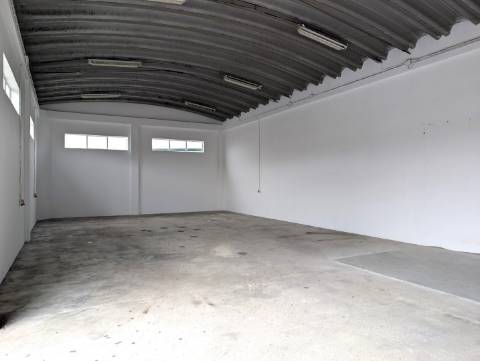 Armazém para Arrendamento - Aveiro (Esgueira)