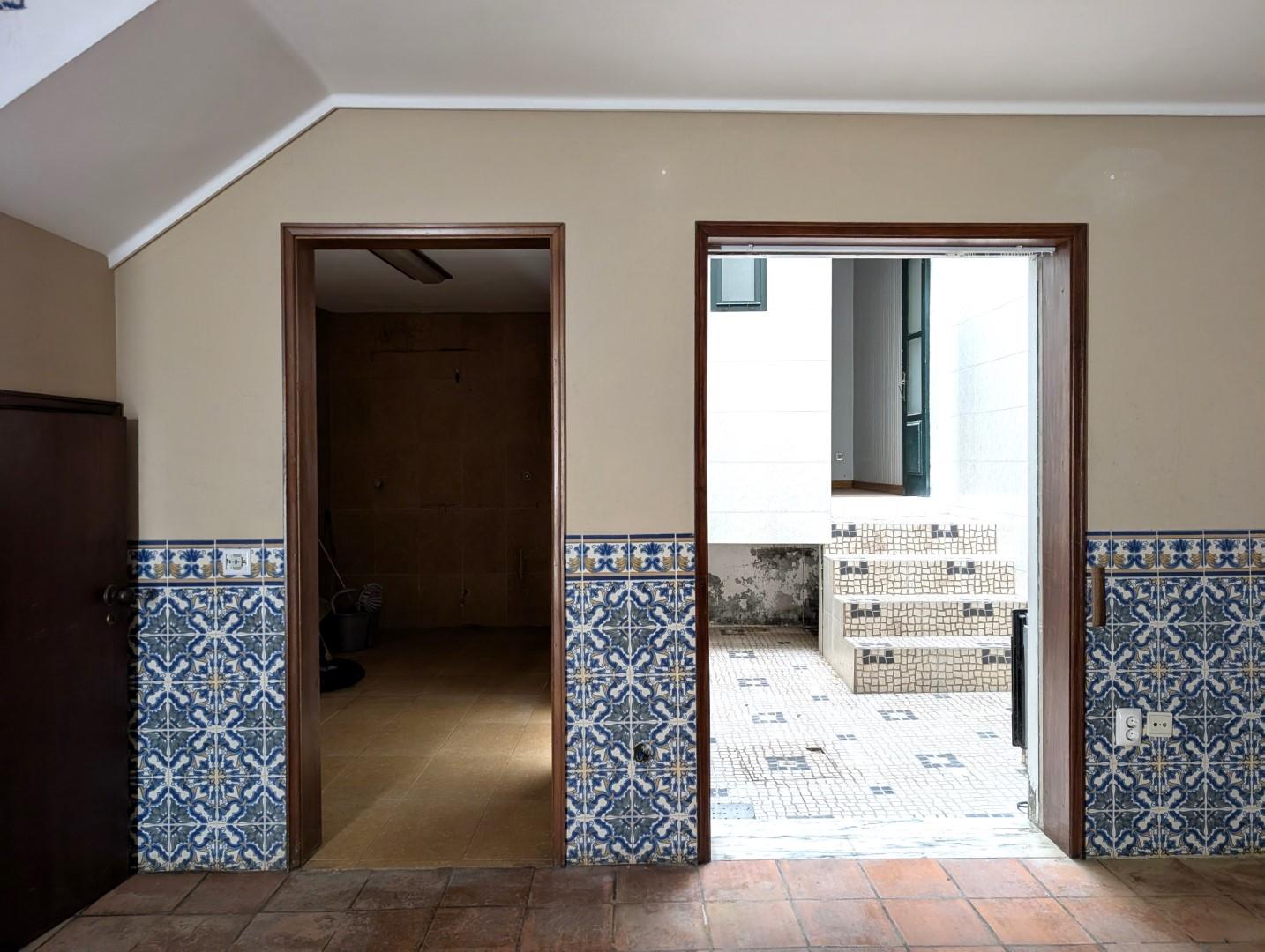 Moradia para reabilitar - Bairro Beira Mar