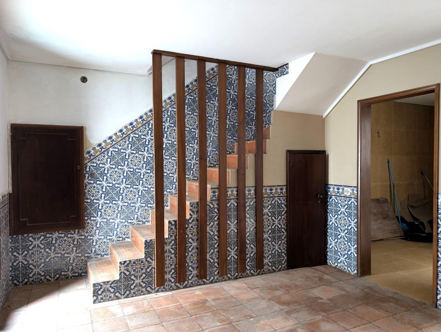 Moradia para reabilitar - Bairro Beira Mar