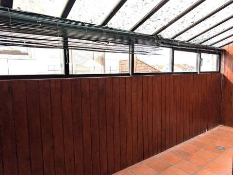 Moradia para reabilitar - Bairro Beira Mar