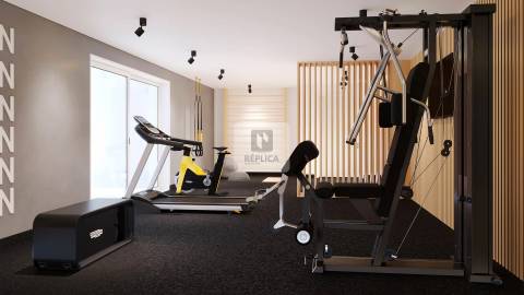 Apartamento T4 com Varanda