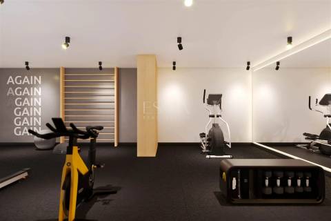 Apartamento T4 com Varanda