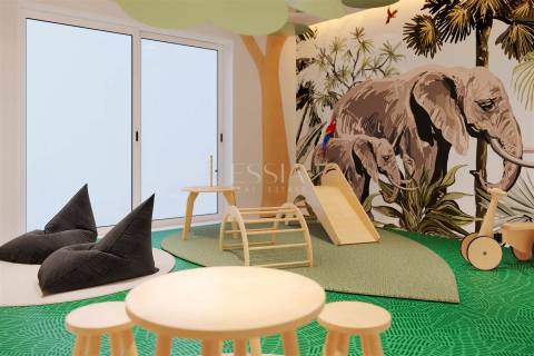 Apartamento T4 com Varanda