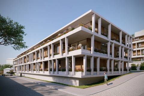 Apartamento T4 com Varanda