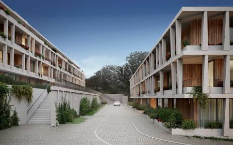 Apartamento T4 com Varanda