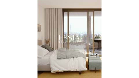 Apartamento T3 com Varanda