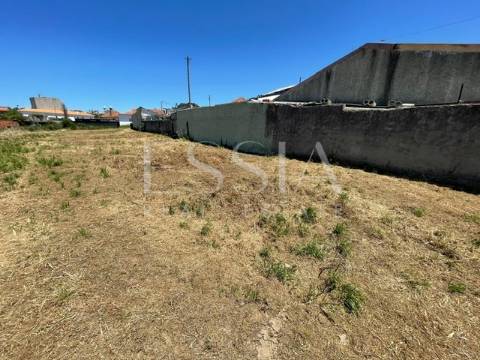 Terreno com Projeto de Arquitetura Aprovado para Construção de Moradia