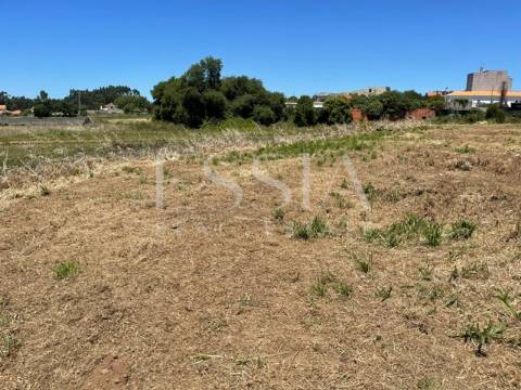 Terreno com Projeto de Arquitetura Aprovado para Construção de Moradia