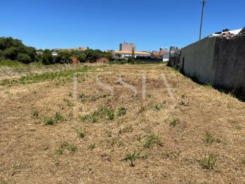 Terreno com Projeto de Arquitetura Aprovado para Construção de Moradia