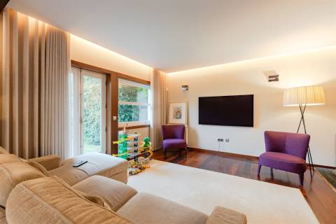 Moradia T3 com Jardim e Garagem Próxima do Parque da Cidade