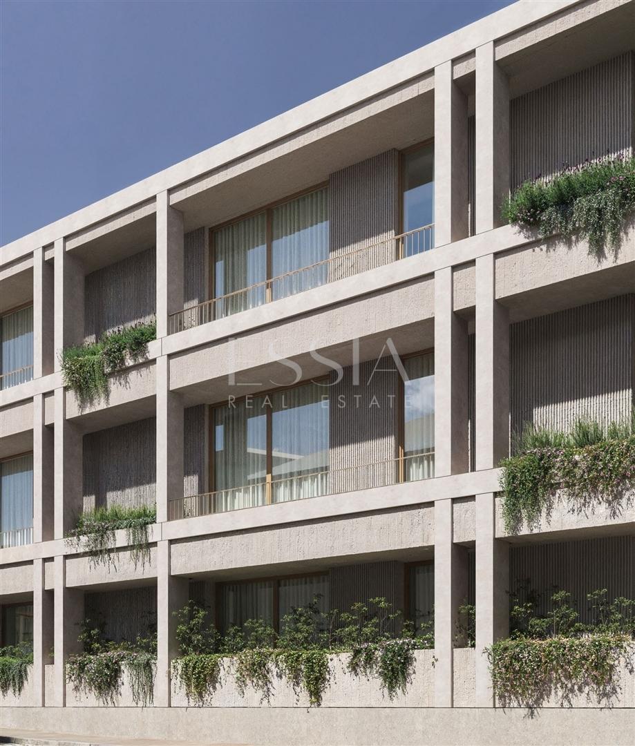 Apartamento T3 com Terraço e Estacionamento Privativo no Pinheiro Manso