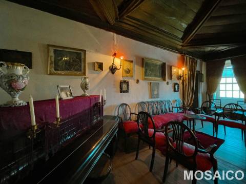 Propriedade de 3ha Casa Brasonada Século XVII em zona património mundial UNESCO, para VENDA