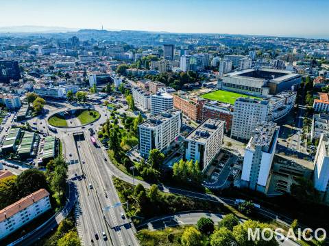 Apartamento T4 Venda em Ramalde,Porto