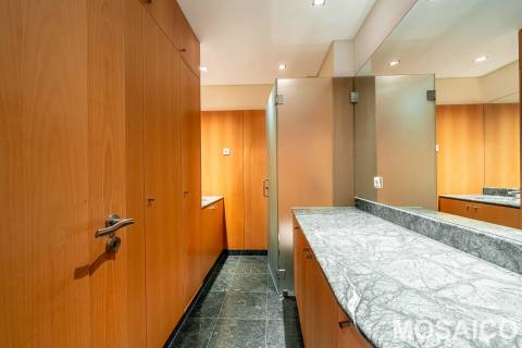 Apartamento T4 Venda em Ramalde,Porto