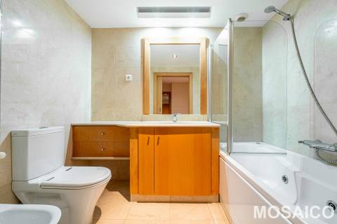 Apartamento T4 Arrendamento em Ramalde,Porto