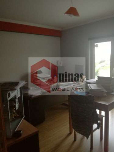 Moradia T3 com terreno e garagem, Abitureira