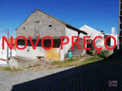 Venda Casa Antiga e  Armazém com Terreno, na Miuzela