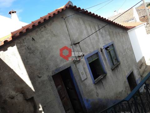 Moradia T3 Venda em Casteleiro,Sabugal