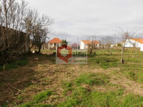 Moradia em Banda T0 Venda em Sabugal e Aldeia de Santo António,Sabugal