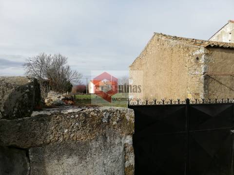 Moradia em Banda T0 Venda em Sabugal e Aldeia de Santo António,Sabugal