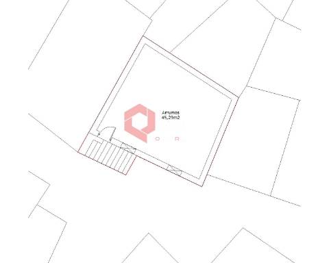 Casa antiga para remodelar no Soito