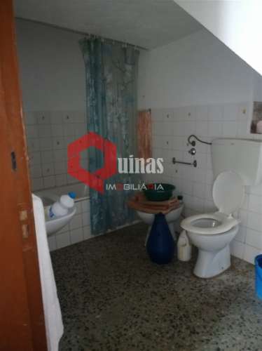 Moradia para restaurar na Cerdeira do Côa, Sabugal, Guarda