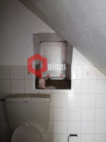 Moradia para restaurar na Cerdeira do Côa, Sabugal, Guarda