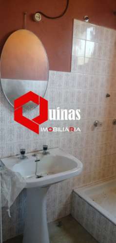 Moradia com terreno para restaurar