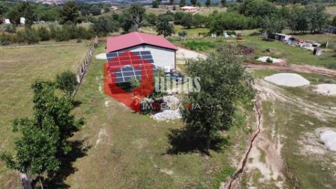 Armazém para venda em Alfaiates