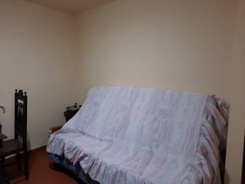 Arrendamento T1 com quintal