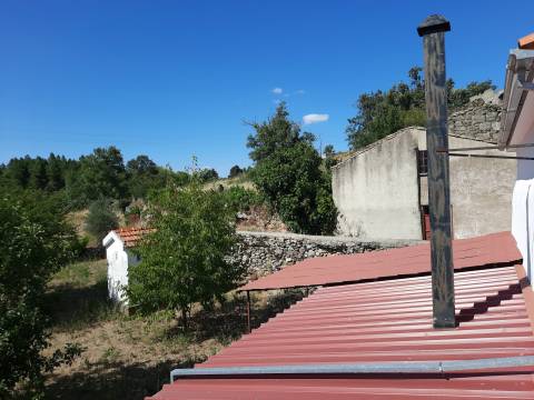 Arrendamento T1 com quintal