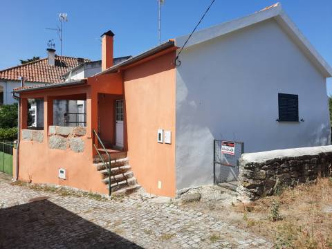 Arrendamento T1 com quintal