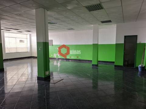 Arrendamento Loja junto ao Polo IV da UBI Covilhã