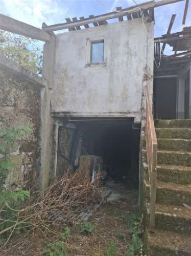Imóvel devoluto para reconstrução na Abitureira, Sabugal, Guarda