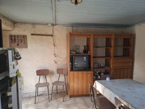 Imóvel devoluto para reconstrução na Abitureira, Sabugal, Guarda