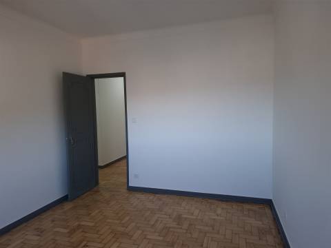 Venda Apartamento T2 junto ao Polo IV da UBI Covilhã