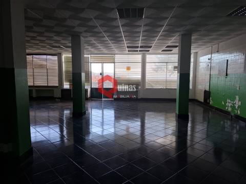 Arrendamento Loja junto ao Polo IV da UBI Covilhã