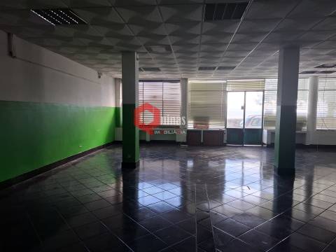 Arrendamento Loja junto ao Polo IV da UBI Covilhã