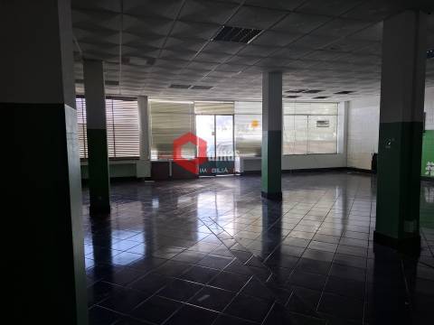 Arrendamento Loja junto ao Polo IV da UBI Covilhã