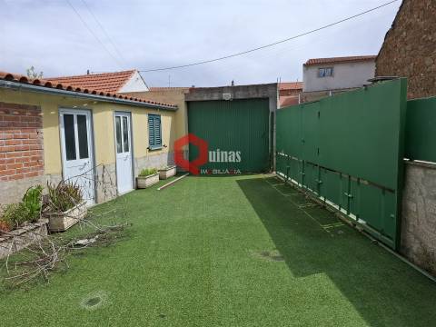 Moradia T3 em banda na Benquerença, Penamacor