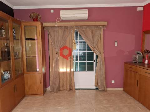 Moradia T3 em banda na Benquerença, Penamacor