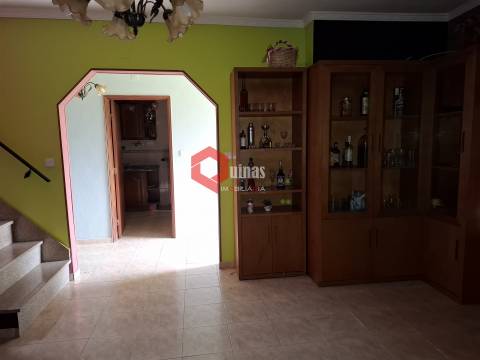 Moradia T3 em banda na Benquerença, Penamacor