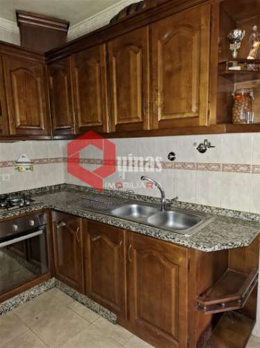 Moradia T3 em banda na Benquerença, Penamacor