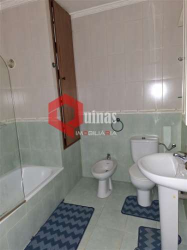 Moradia T3 em banda na Benquerença, Penamacor