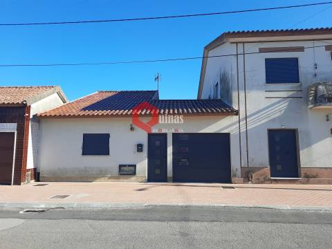 Imóvel T6 habitável para renovar na Gafanha da Boa Hora, Vagos, Aveiro