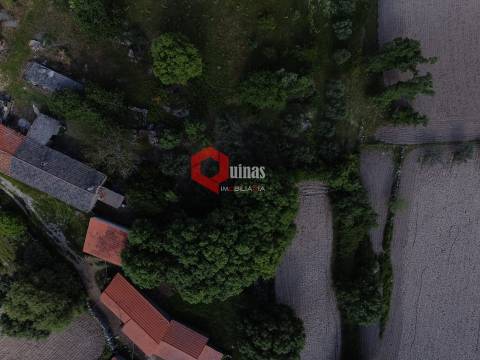 Quinta de 10580m2 para remodelar em Sortelha, Sabugal