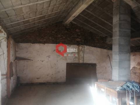 Venda de Casa T1 no Baraçal, Sabugal.