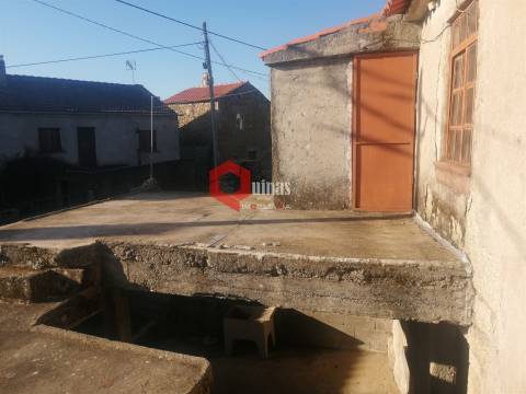 Venda de Casa T1 no Baraçal, Sabugal.