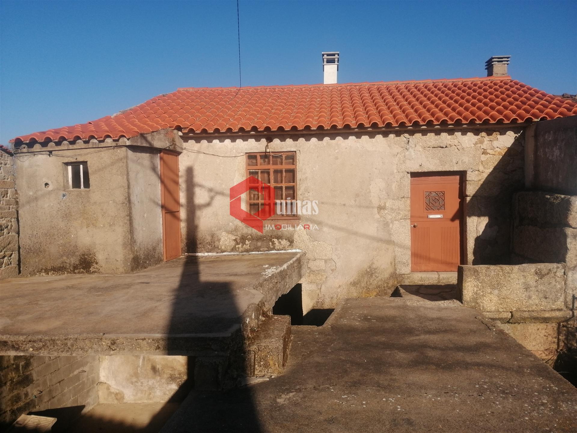 Venda de Casa T1 no Baraçal, Sabugal.